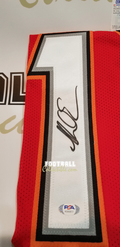 Michael Evan online signed the jersey